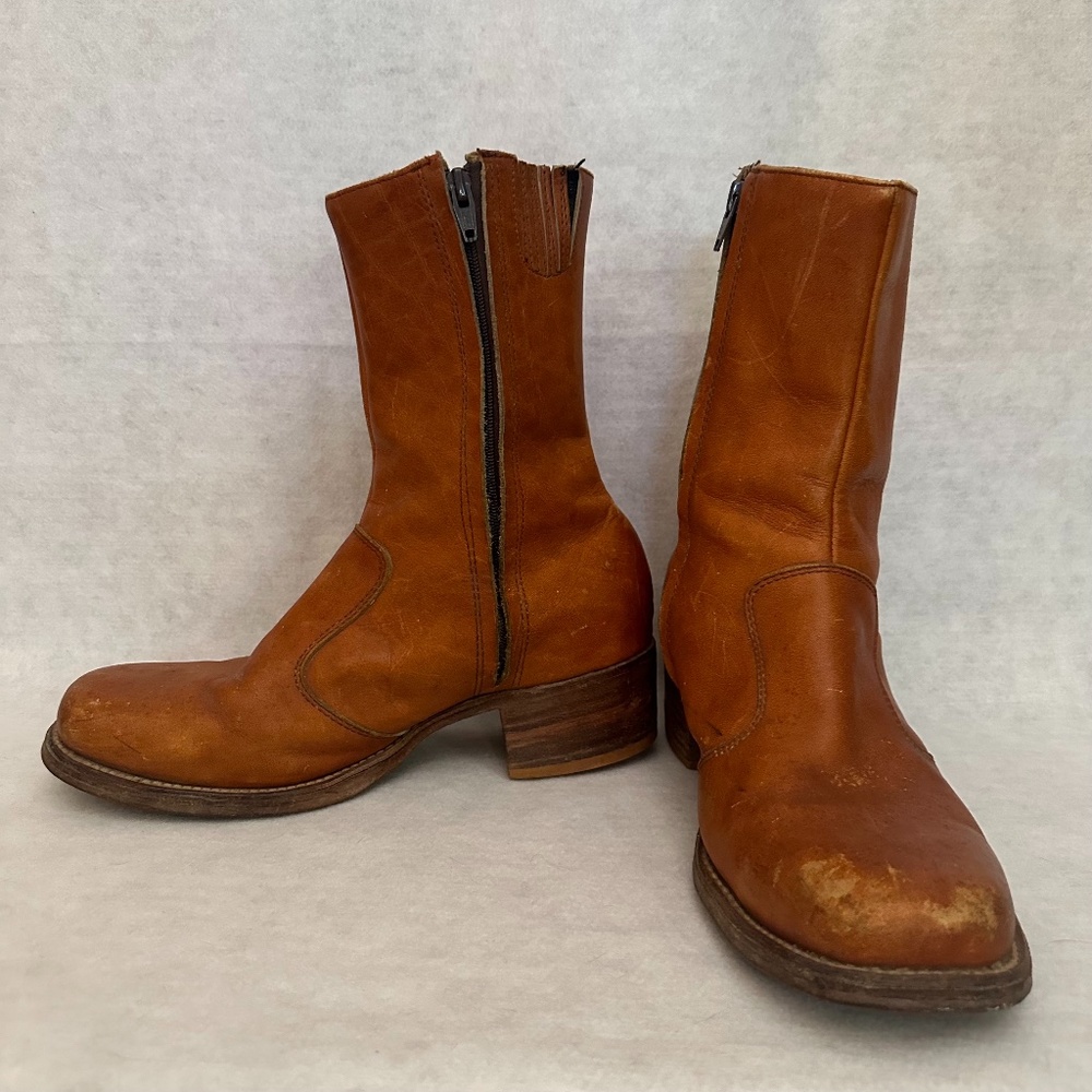 Frye Half Boots 9.5D Full zip sides Made in USA 1.75" heel Feathered top
